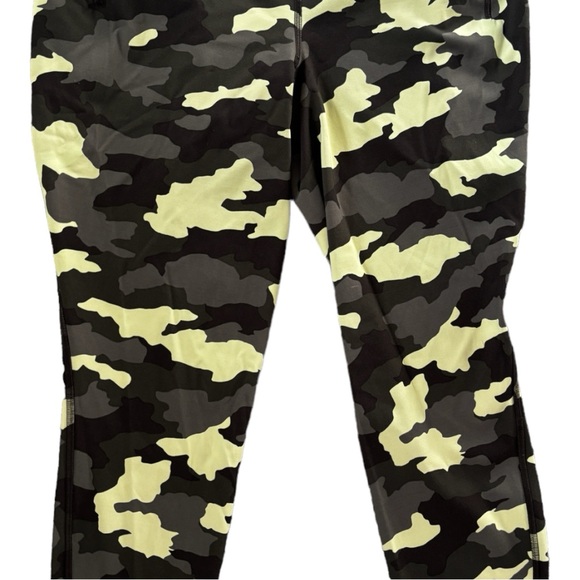 Lululemon Fast and Free HR length 26” - Picture 3 of 5